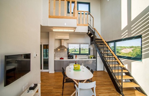 Hallim Casa | Poema Stay