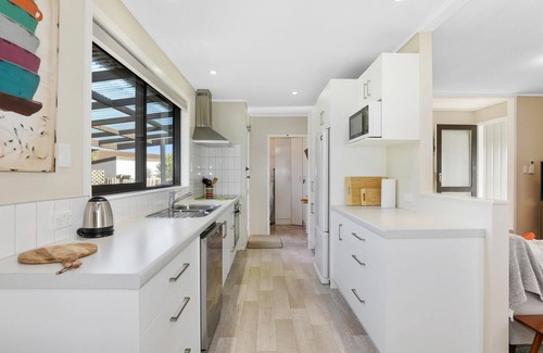Owhata Casa | Poet's Corner - 3 Bedrooms | 1 Bathroom in Poet's Corner