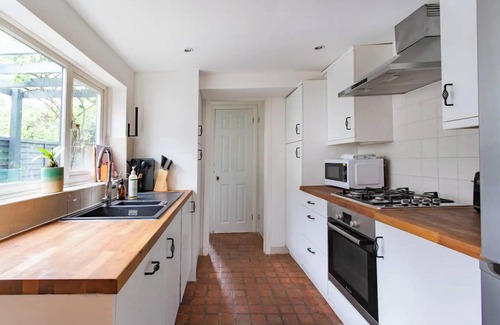 Walthamstow Apartamento | Poet's Corner - Charming Victorian Home
