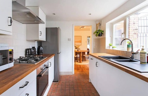 Walthamstow Apartamento | Poet's Corner - Charming Victorian Home