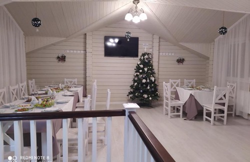 Slavske Cabina | Pogar White