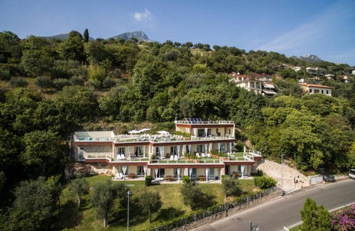 Pulciano Apartamento | Poggio al Sole 6 Apartment by Wonderful Italy