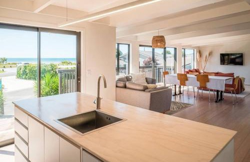 Pohara Casa | Pohara's Seaside Accommodation