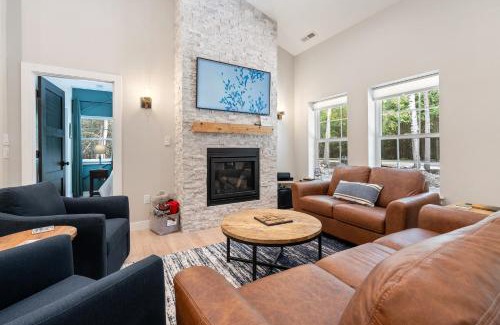 Egg Harbor Casa | Point Beach Cottage by Simple Life Rentals
