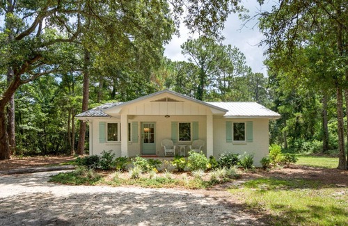 Fairhope Casa | Point Clear Cottage