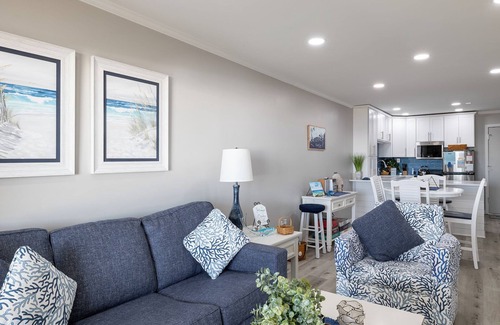 Emerald Isle Condominio | Point Emerald A-305, Oceanfront Condo in Emerald Isle, NC!