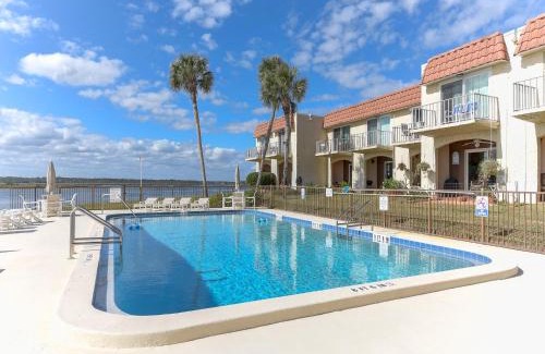 Crescent Beach Apartamento | Point Matanzas D3