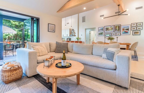 Hacienda Casa | Point of View! STUNNING New & Epic Home! Private Dock! Hot Tub, Pups, WiFi