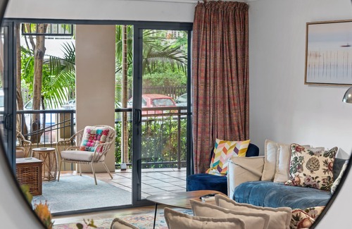 Teneriffe Apartamento | Point Peninsula! ~ 2Bed/2Bath/Car/Pool ~ Teneriffe