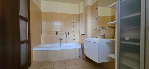 Kostelany Casa | Pokoj se zimní zahradou - Relax v Chřibech - Kroměříž - Kostelany