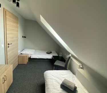 Dobrzen Wielki Casa | Pokoje do wynajęcia Massek