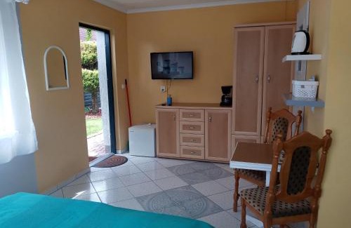Dzwirzyno Casa | Pokoje gościnne Akacja Resko
