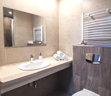 Zielona Gora Hotel | Pokoje gościnne Rubin