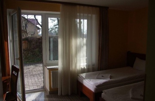 Rzeszow Casa | Pokoje Gościnne Warneńczyka 85A