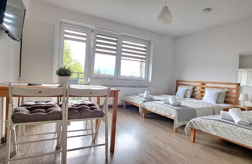 Zator Hotel | Pokoje i Apartamenty na Szkolnej