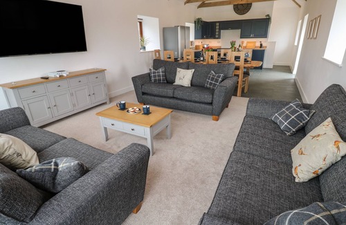 Gunwalloe Cabaña | POL VIEW, family friendly, character holiday cottage in Helston