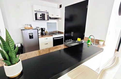Granada Apartamento | Stylish Apt Park City Views HS Wi-Fi Mall