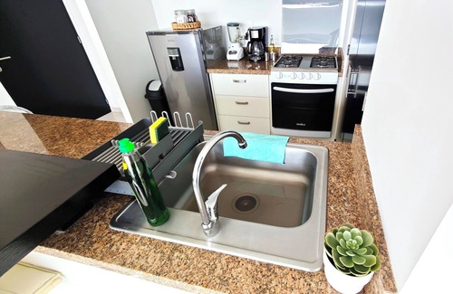 Granada Apartamento | Stylish Apt Park City Views HS Wi-Fi Mall