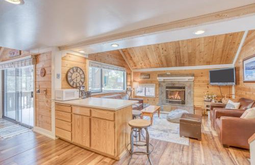 Overlook Park Casa | Pole House 15 - Meredith Lodging