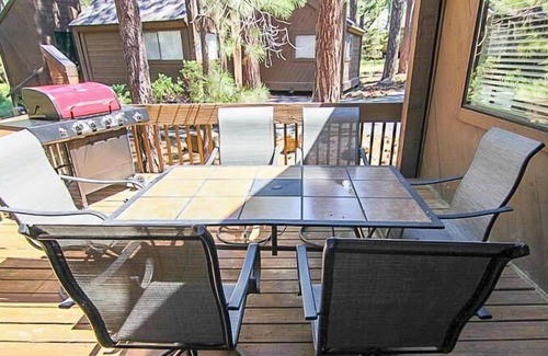 Overlook Park Casa | Pole House 15