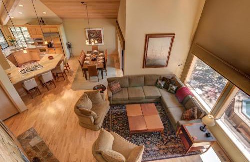 Overlook Park Casa | Pole House - Unit 1