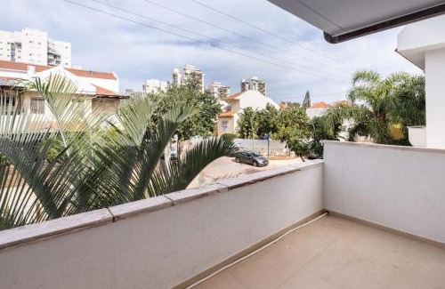 Netanya Villa | Poleg Serenity Villa with Shelter by Sea N' Rent