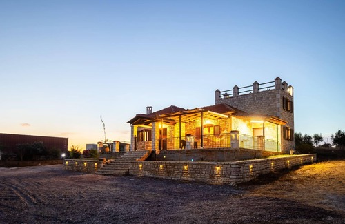 Pylos-Nestoras Casa | Polilimnio Mini Castle - Fotini s Unique Eco Gem