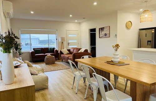 Waterhouse Casa | Pollie's - Pet Friendly Outside