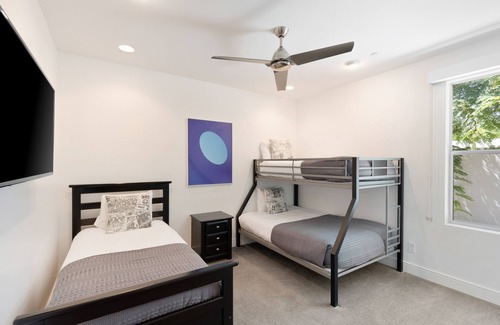 Indio Cabaña | Polo Villa 10 by Avantstay Backyard Oasis w/ Putting Green 260320 6 Bedrooms