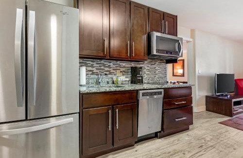 Wisconsin Dells Complejo | Polynesian Hotel & Suites