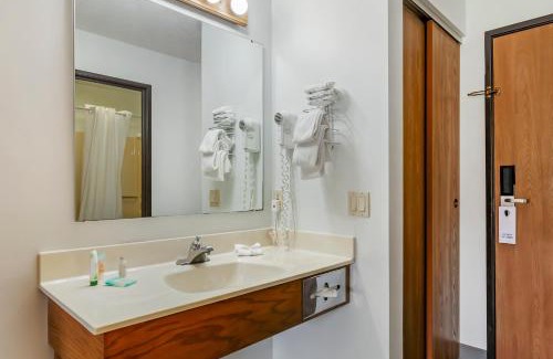 Wisconsin Dells Complejo | Polynesian Hotel & Suites
