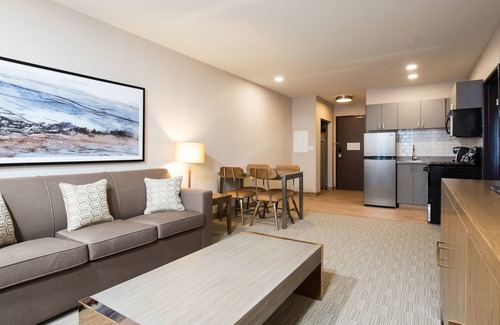 Prince George Hotel | Pomeroy Inn & Suites Prince George