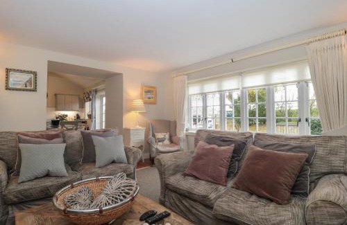 Shipton Gorge Casa | Pomme Blushe House