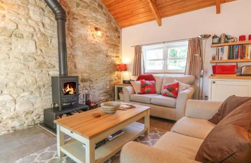 Mabe Casa | Pond Cottage