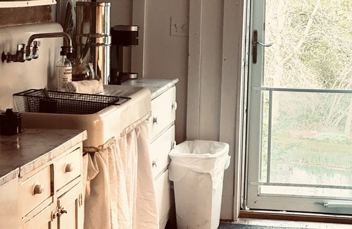 Marietta Casa | pond overlook studio barn apartment i.e. “ Willow” #2