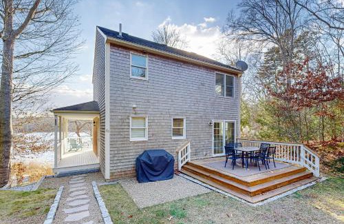 Mashpee Casa | Pond View Getaway