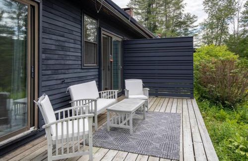 Moscow Casa | Pond Views, Sauna, Game Room and In-Law Suite