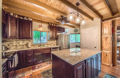 New Braunfels Cabina | Ponderosa Cabin
