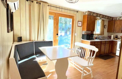 Saddlestring Casa | Ponderosa House | Huge Yard, Family-Friendly Retreat In Charming Story, Wyoming