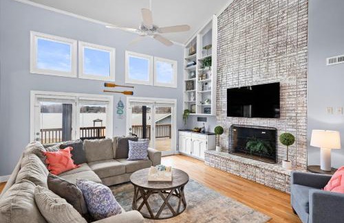 Mount Mourne Casa | Ponderosa Pointe by AvantStay Boathouse Views