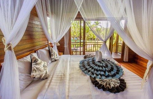 Mushroom Bay Hotel | Pondooks Joglo