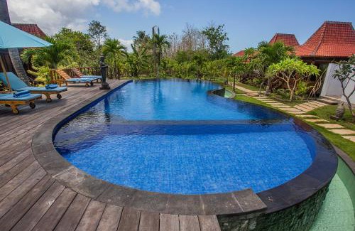 Mushroom Bay Hotel | Pondooks Joglo