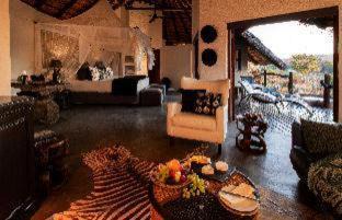 Maruleng Cabina | Pondoro Game Lodge