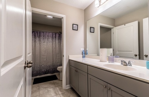 Northside Casa | Pondside Paradise Retreat