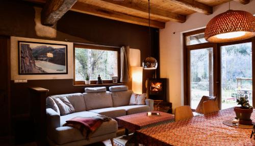 Montagut Apartamento | Pont de Valenti Mountain Retreat