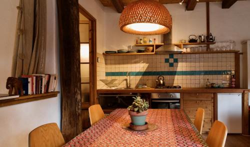 Montagut Apartamento | Pont de Valenti Mountain Retreat