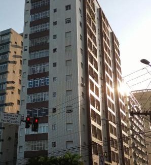 Ponta da Praia Apartamento | Ponta da Praia amplo 3dorm 3ban frente ao mar