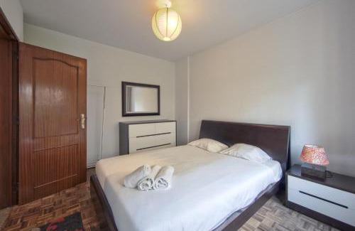 Alfornelos Apartamento | Pontinha Typical by Homing