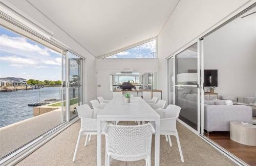 Geographe Casa | Pontoon Paradise - Waterfront Serenity in Geographe