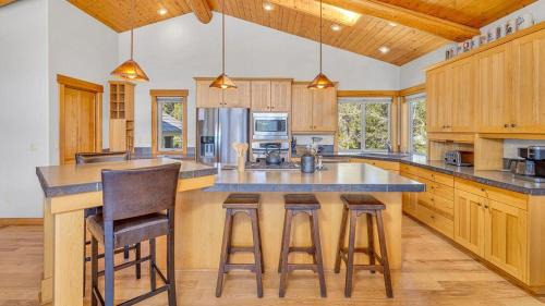 Three Rivers Casa | Pony Express 7